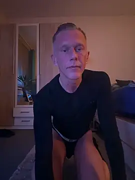 Snapshot of slaveboy2016@xh chatting on 02-26-25, 11:52 slaveboy2016xh online show from 02-26-25, 11:52