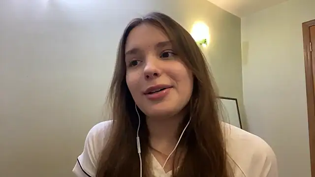 Snapshot of HootedIlk chatting on 08-07-26, 02:34 HootedIlk online show from 08-07-26, 02:34
