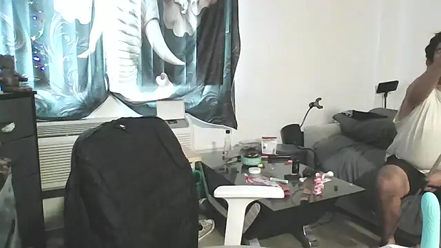 Snapshot of msSassyBigAssy chatting on 08-10-26, 12:28 msSassyBigAssy online show from 08-10-26, 12:28