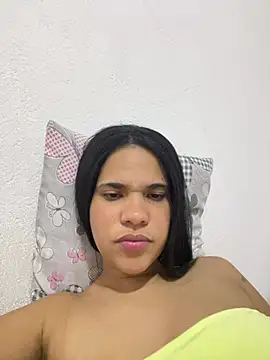 Snapshot of lunnabianca chatting on 08-08-26, 12:45 lunnabianca online show from 08-08-26, 12:45