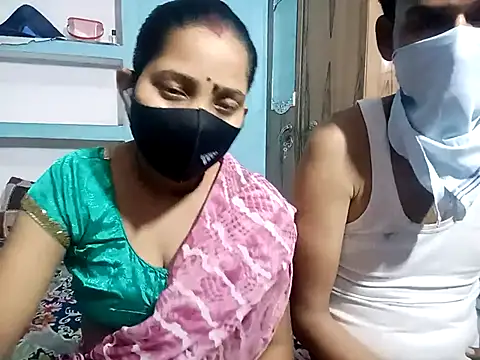 Snapshot of RoyalDesiCouple chatting on 08-09-26, 04:13 RoyalDesiCouple online show from 08-09-26, 04:13