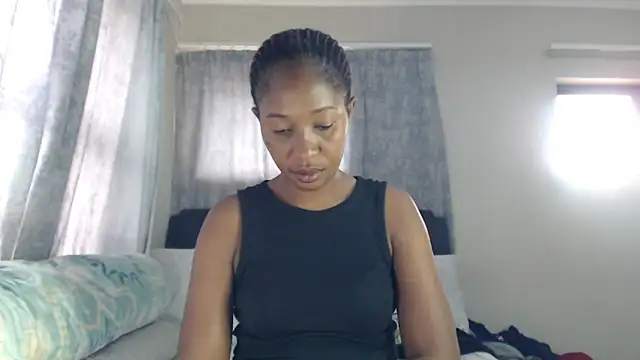 leanna23 online show from 12-18-25, 05:01