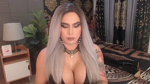 Snapshot of DominatrixMistressSilva chatting on 11-04-25, 12:31 DominatrixMistressSilva online show from 11-04-25, 12:31