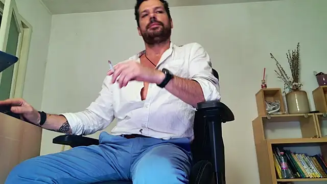 Snapshot of ChrisKox chatting on 04-29-26, 06:25 ChrisKox online show from 04-29-26, 06:25