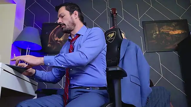 ChrisKox online show from 11-30-25, 05:36