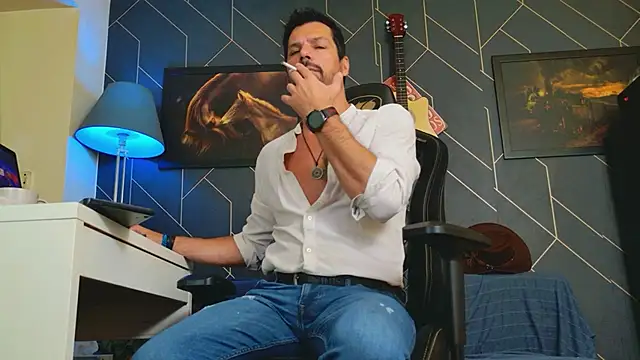 ChrisKox online show from 10-06-25, 03:57