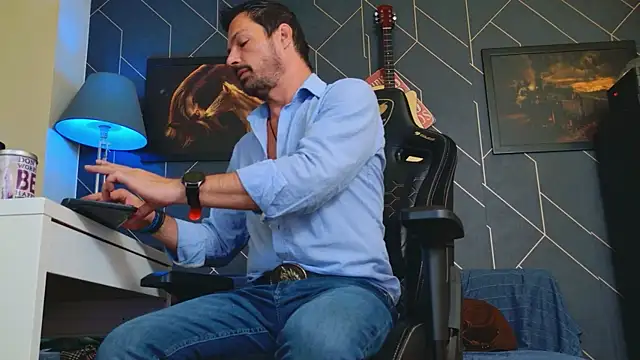 ChrisKox online show from 10-02-25, 08:12