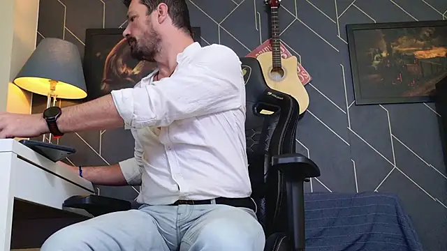 ChrisKox online show from 11-15-25, 05:11