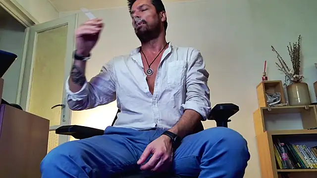 Snapshot of ChrisKox chatting on 04-28-26, 05:39 ChrisKox online show from 04-28-26, 05:39