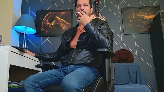 ChrisKox online show from 10-04-25, 08:32