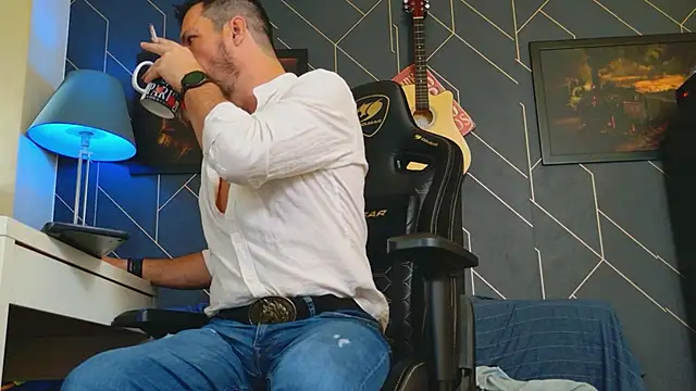 ChrisKox online show from 10-11-25, 12:17