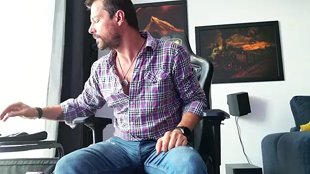 ChrisKox online show from 06-15-26, 04:56