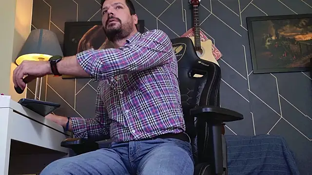 ChrisKox online show from 11-14-25, 04:27