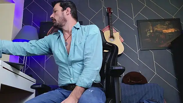 ChrisKox online show from 12-01-25, 05:52