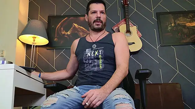 ChrisKox online show from 12-21-25, 02:03