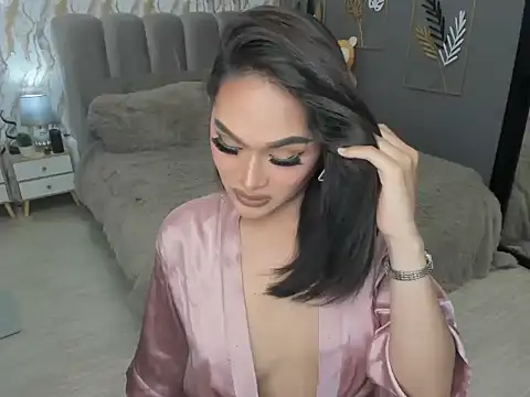 Snapshot of LegendaryNicole chatting on 09-29-25, 08:25 LegendaryNicole online show from 09-29-25, 08:25