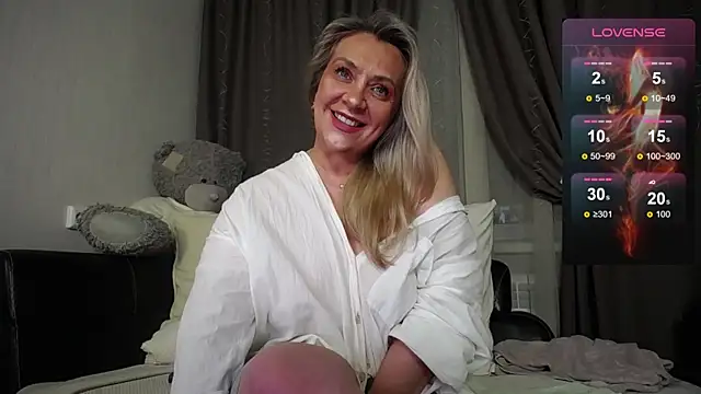 Snapshot of Alessandra92 chatting on 09-20-25, 03:39 Alessandra92 online show from 09-20-25, 03:39