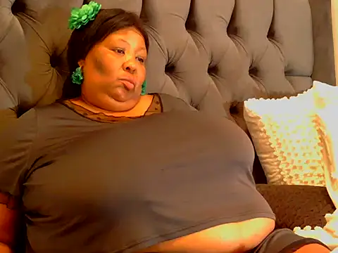 nancy111 online show from 11-05-25, 02:09