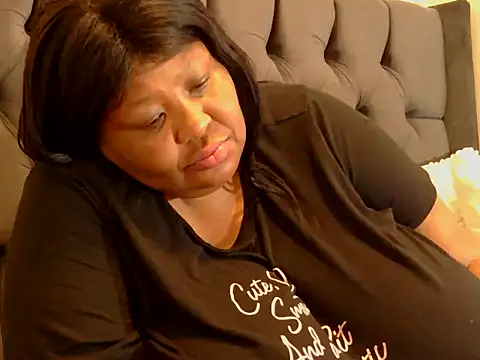 nancy111 online show from 10-27-25, 02:40