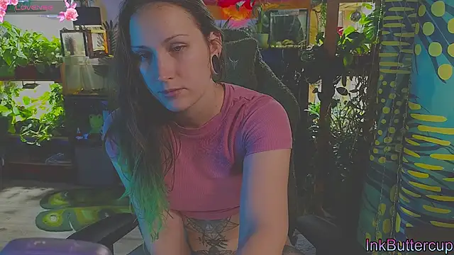 Dead Butterfly online show from 10-19-25, 04:15