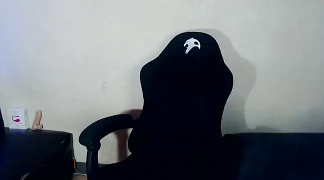 Snapshot of MistressBangs chatting on 01-05-25, 02:08 MistressBangs online show from 01-05-25, 02:08