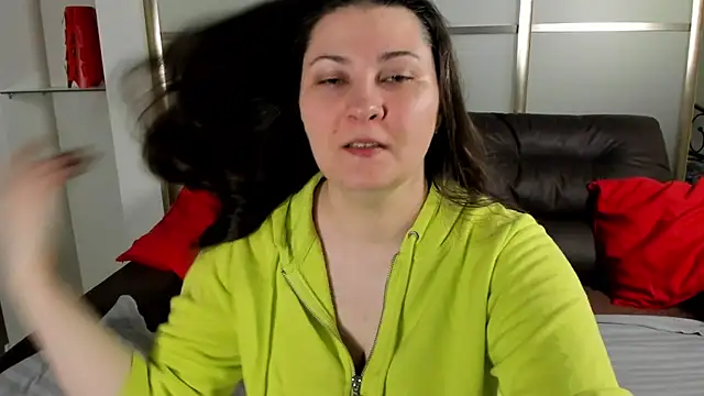 Snapshot of MarySwon chatting on 09-20-25, 12:10 MarySwon online show from 09-20-25, 12:10