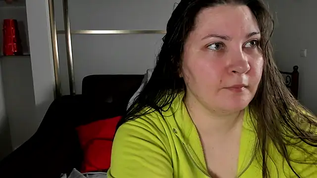 Snapshot of MarySwon chatting on 12-28-24, 05:14 MarySwon online show from 12-28-24, 05:14