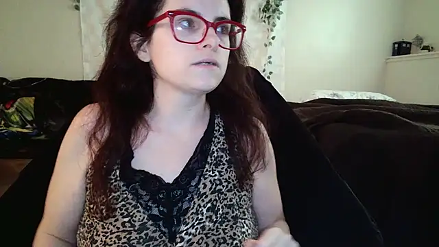 JessaBella online show from 10-28-25, 03:22