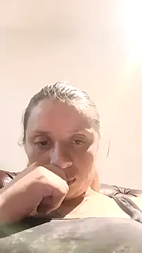 Snapshot of kattydirtylol chatting on 11-23-25, 01:59 kattydirtylol online show from 11-23-25, 01:59