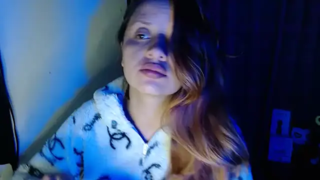 Snapshot of kattydirtylol chatting on 10-31-25, 11:07 kattydirtylol online show from 10-31-25, 11:07