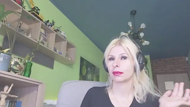 karmija online show from 09-25-25, 12:22