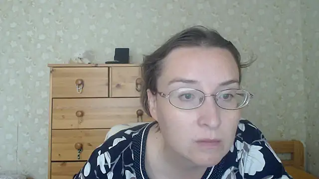 Snapshot of Smart_Rose chatting on 06-27-26, 09:48 Smart Rose online show from 06-27-26, 09:48