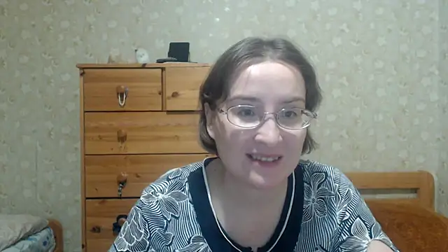 Snapshot of Smart_Rose chatting on 02-25-26, 05:24 Smart Rose online show from 02-25-26, 05:24