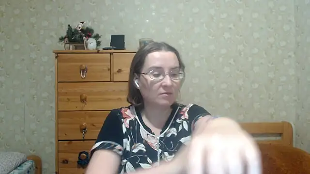 Snapshot of Smart_Rose chatting on 02-01-26, 01:42 Smart Rose online show from 02-01-26, 01:42