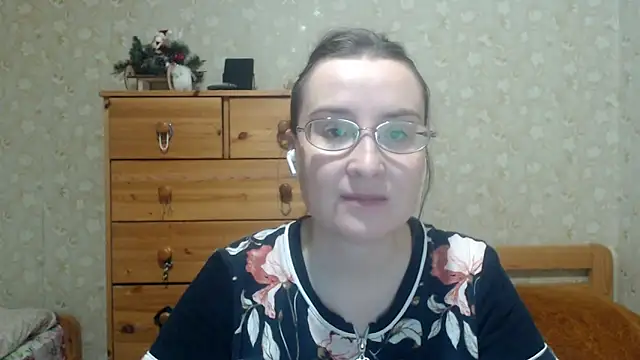 Snapshot of Smart_Rose chatting on 02-09-26, 07:34 Smart Rose online show from 02-09-26, 07:34