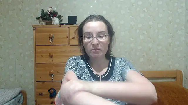 Snapshot of Smart_Rose chatting on 02-08-26, 04:05 Smart Rose online show from 02-08-26, 04:05