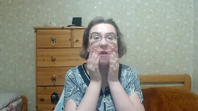 Snapshot of Smart_Rose chatting on 02-18-26, 05:20 Smart Rose online show from 02-18-26, 05:20