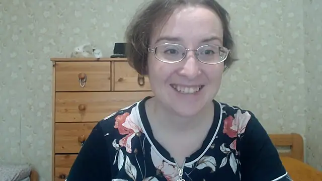 Snapshot of Smart_Rose chatting on 04-22-26, 02:57 Smart Rose online show from 04-22-26, 02:57