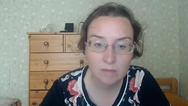 Snapshot of Smart_Rose chatting on 06-19-26, 11:05 Smart Rose online show from 06-19-26, 11:05
