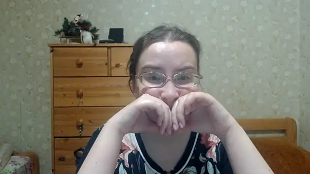 Snapshot of Smart_Rose chatting on 02-10-26, 06:51 Smart Rose online show from 02-10-26, 06:51