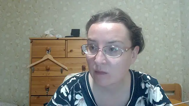 Snapshot of Smart_Rose chatting on 05-28-26, 07:31 Smart Rose online show from 05-28-26, 07:31
