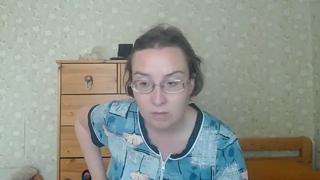 Snapshot of Smart_Rose chatting on 07-16-26, 02:47 Smart Rose online show from 07-16-26, 02:47