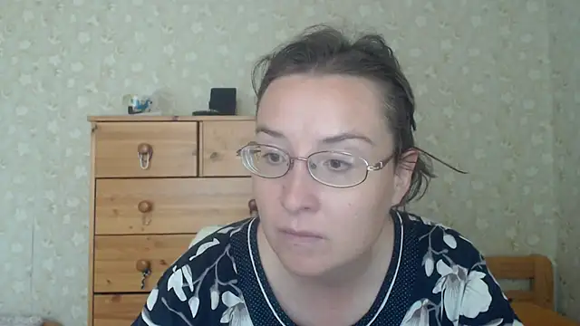 Snapshot of Smart_Rose chatting on 06-30-26, 08:03 Smart Rose online show from 06-30-26, 08:03