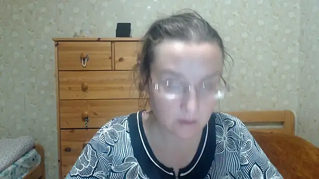 Smart Rose online show from 12-15-25, 04:35