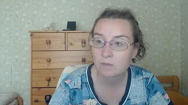 Snapshot of Smart_Rose chatting on 07-07-26, 01:03 Smart Rose online show from 07-07-26, 01:03