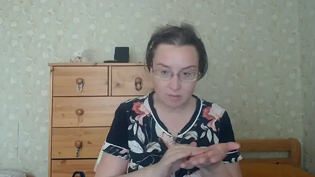 Snapshot of Smart_Rose chatting on 07-03-26, 10:00 Smart Rose online show from 07-03-26, 10:00