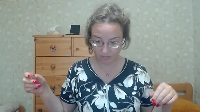 Snapshot of Smart_Rose chatting on 08-07-26, 01:50 Smart Rose online show from 08-07-26, 01:50