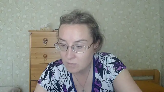 Snapshot of Smart_Rose chatting on 07-18-26, 12:03 Smart Rose online show from 07-18-26, 12:03