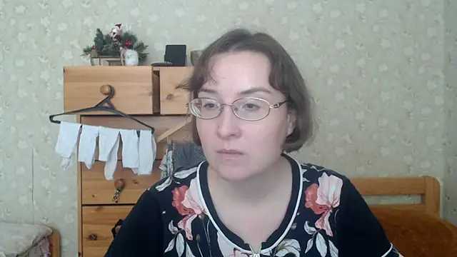 Snapshot of Smart_Rose chatting on 02-15-26, 12:59 Smart Rose online show from 02-15-26, 12:59