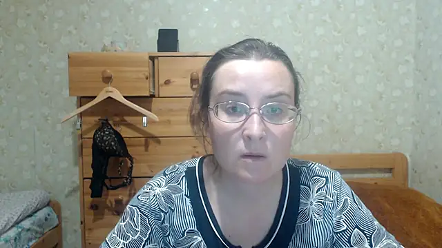 Smart Rose online show from 12-16-25, 04:33